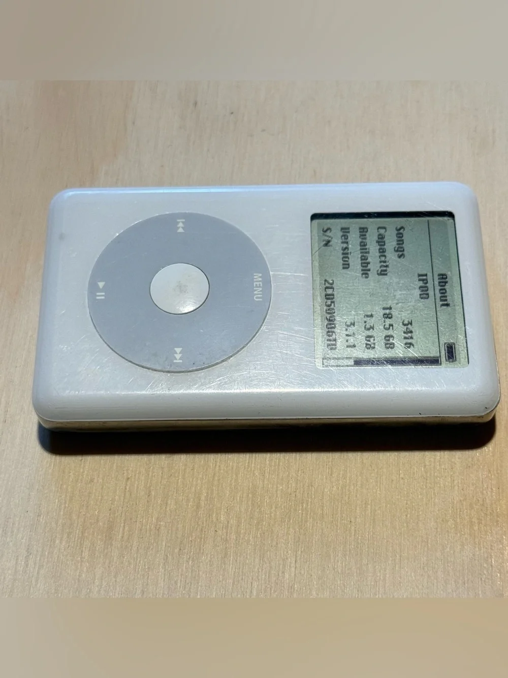 iPod 4thGen Model:MP102 20GB White Tested Good Battery w/3416Song-Charg Read Blw